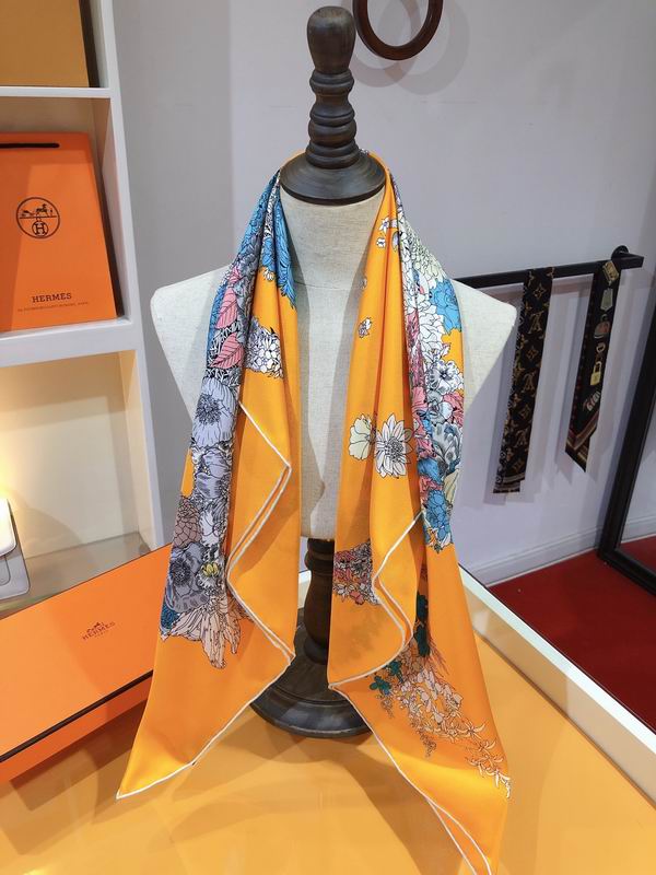 Hermes silk Scarf 90X90cm E132 (11)