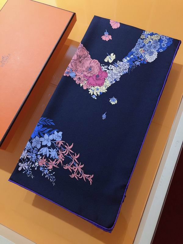 Hermes silk Scarf 90X90cm E132 (4)