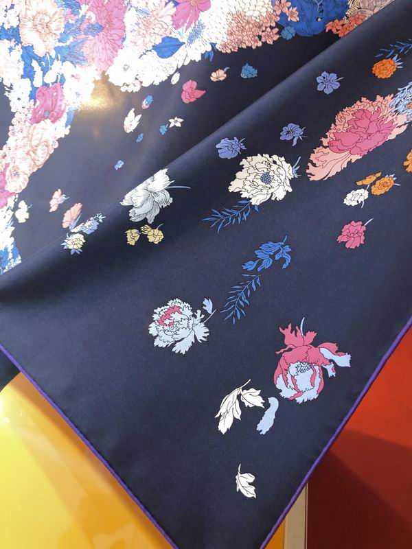 Hermes silk Scarf 90X90cm E132 (5)