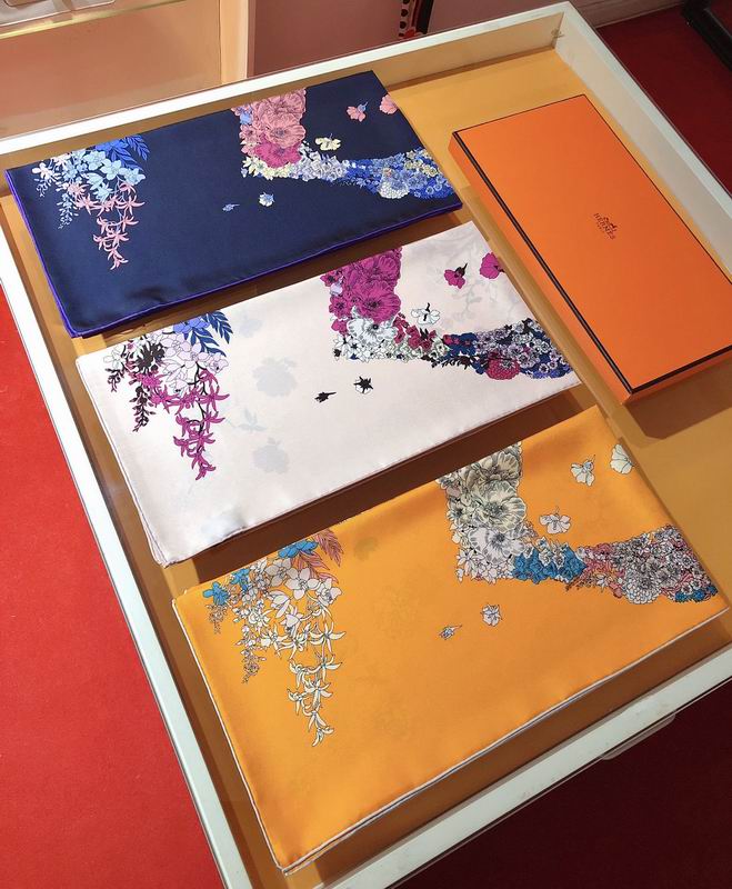 Hermes silk Scarf 90X90cm E132 (9)