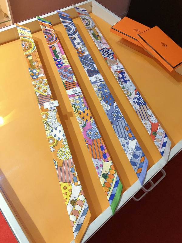 Hermes silk ribbon 5X86cm E174 (1)