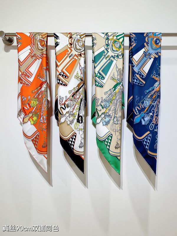Hermes silk scarf 90X90cm E (1)