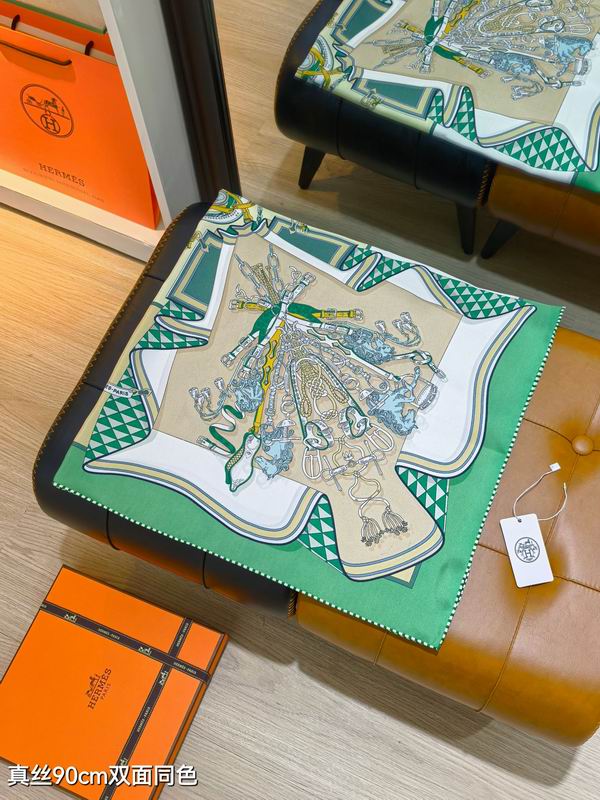 Hermes silk scarf 90X90cm E (17)