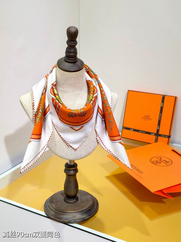 Hermes silk scarf 90X90cm E (2)