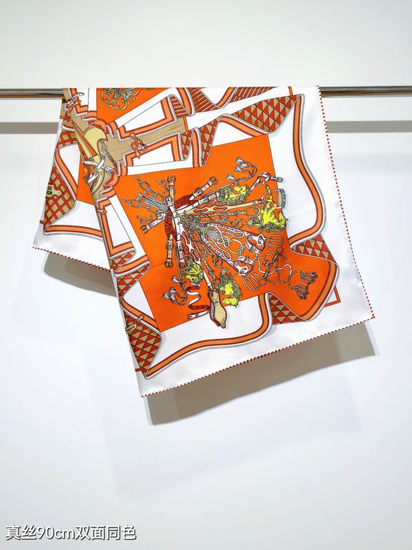 Hermes silk scarf 90X90cm E (3)