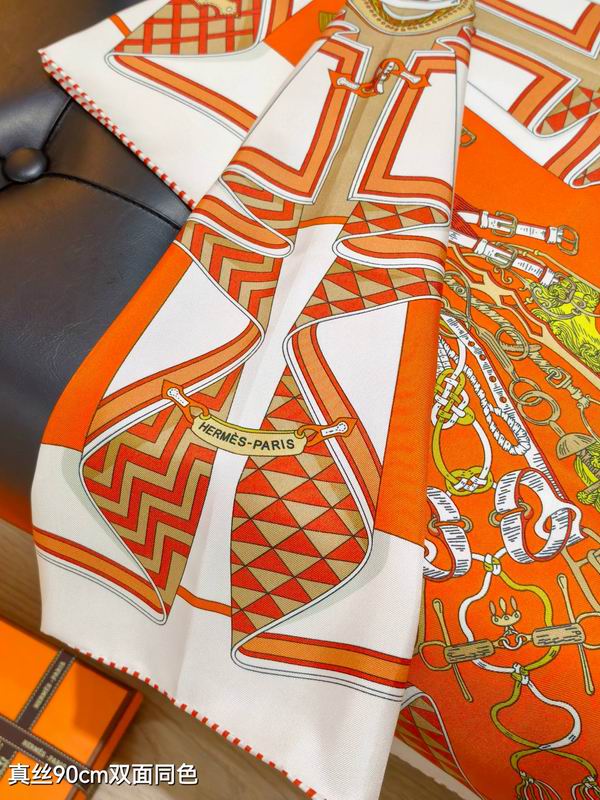 Hermes silk scarf 90X90cm E (5)