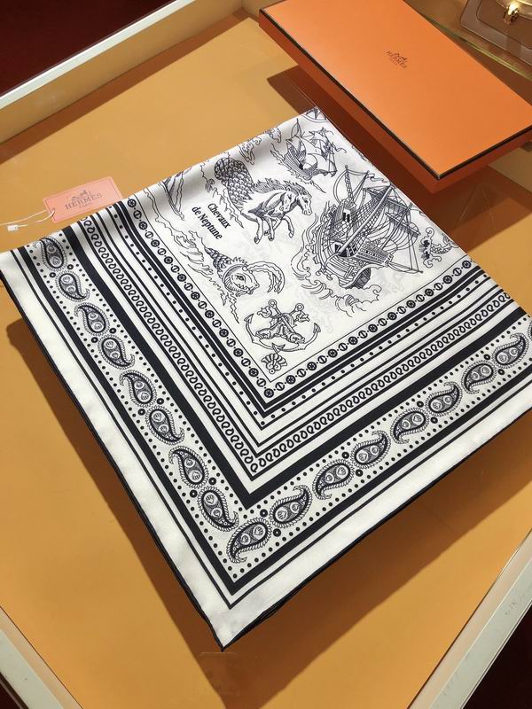 Hermes silk scarf 90X90cm E06 (16)