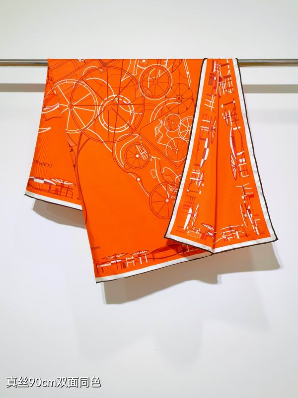 Hermes silk scarf 90X90cm E11 (13)