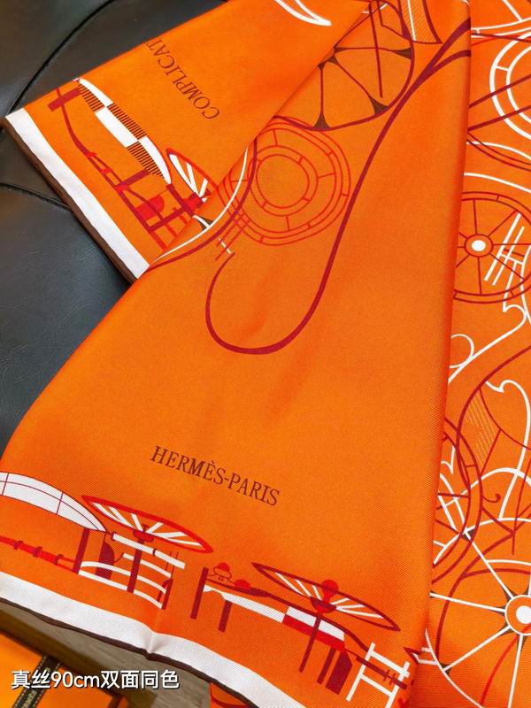 Hermes silk scarf 90X90cm E11 (14)