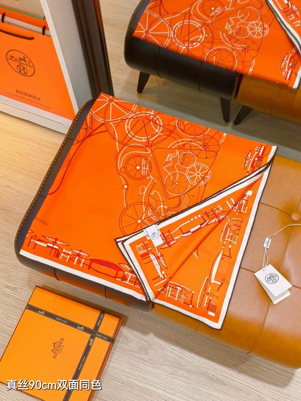 Hermes silk scarf 90X90cm E11 (17)