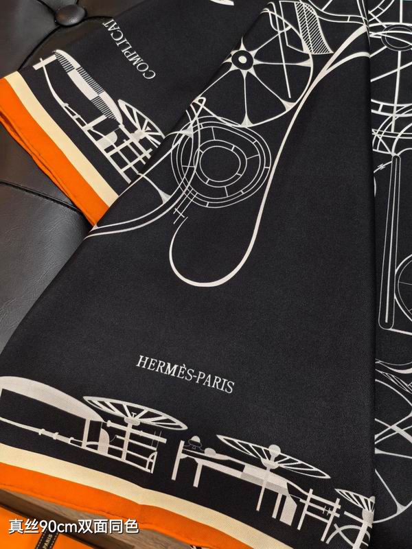 Hermes silk scarf 90X90cm E11 (5)