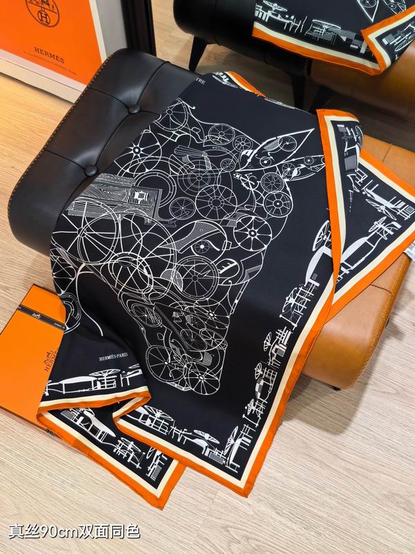 Hermes silk scarf 90X90cm E11 (6)