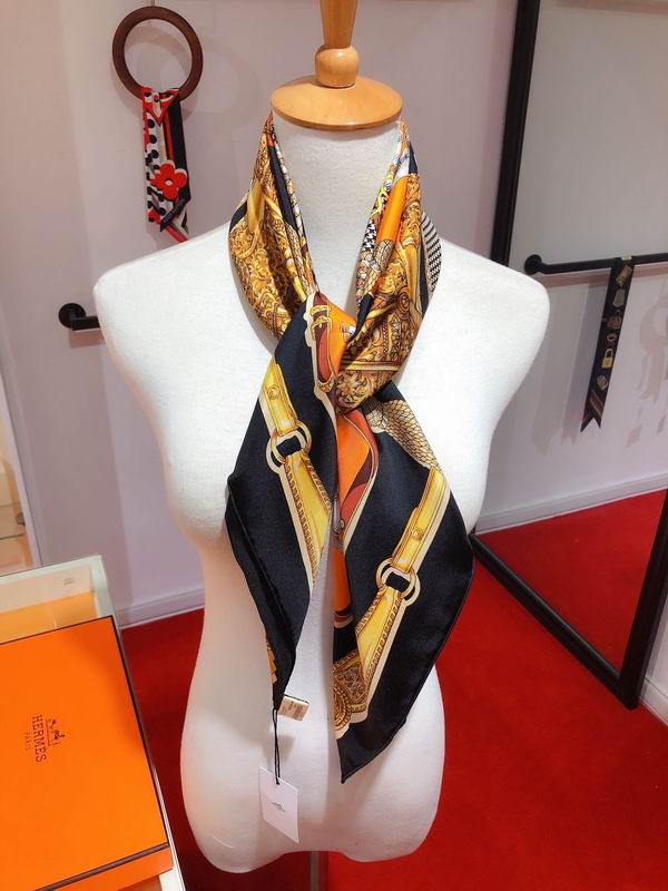 Hermes silk scarf 90X90cm E22 (26)