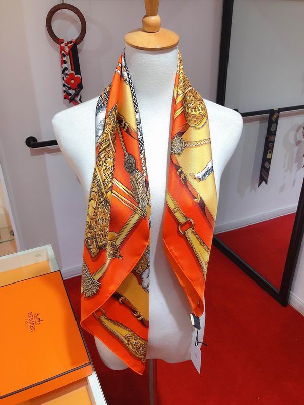 Hermes silk scarf 90X90cm E22 (34)