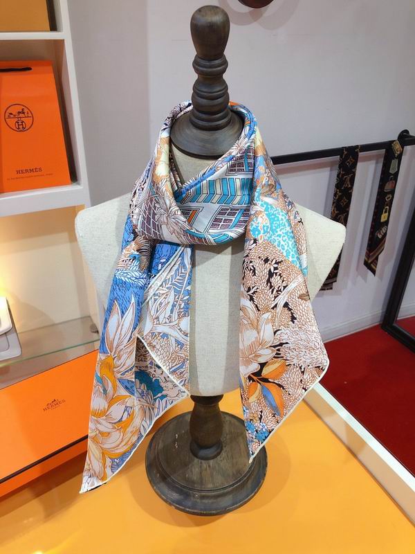 Hermes silk scarf 90X90cm E23 (11)
