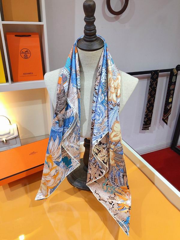 Hermes silk scarf 90X90cm E23 (13)