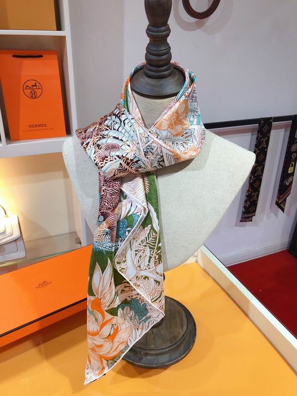 Hermes silk scarf 90X90cm E23 (21)