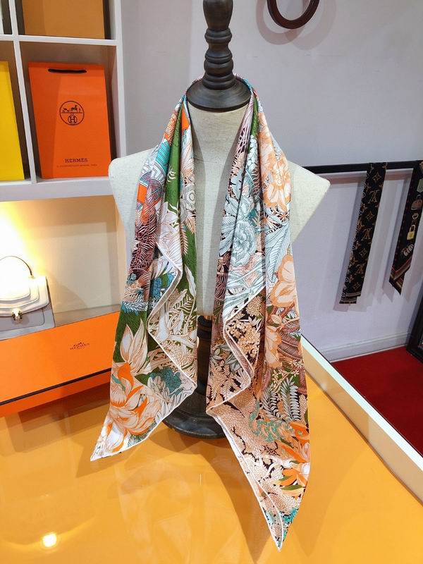 Hermes silk scarf 90X90cm E23 (22)