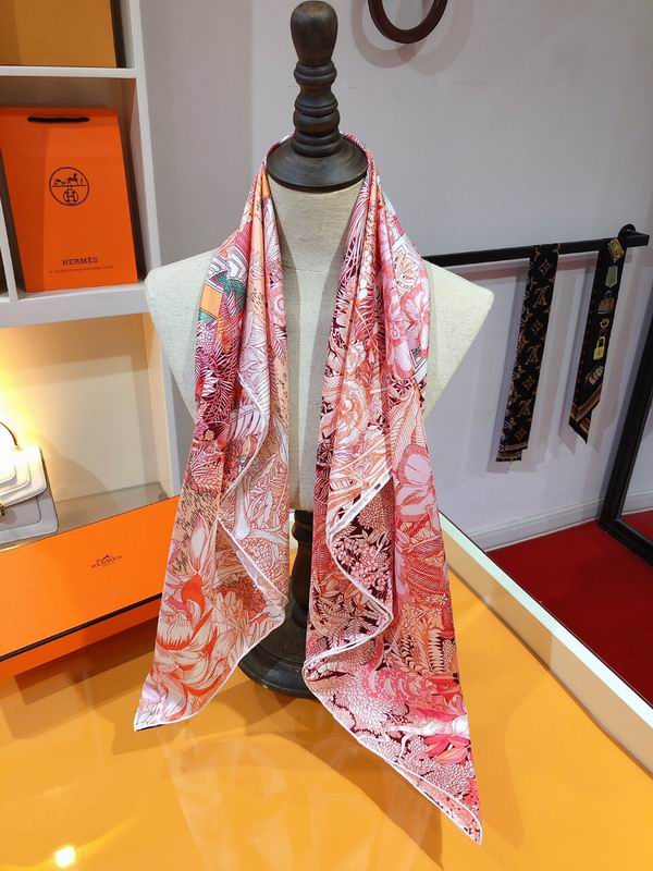 Hermes silk scarf 90X90cm E23 (4)