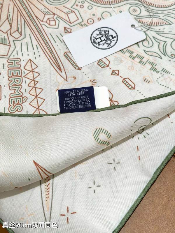 Hermes silk scarf 90X90cm E27 (44)