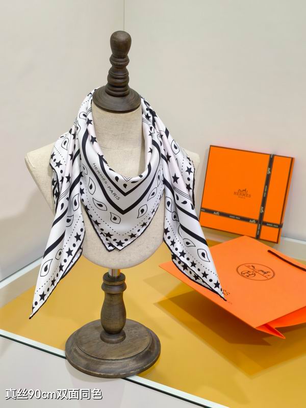 Hermes silk scarf 90X90cm E41 (23)