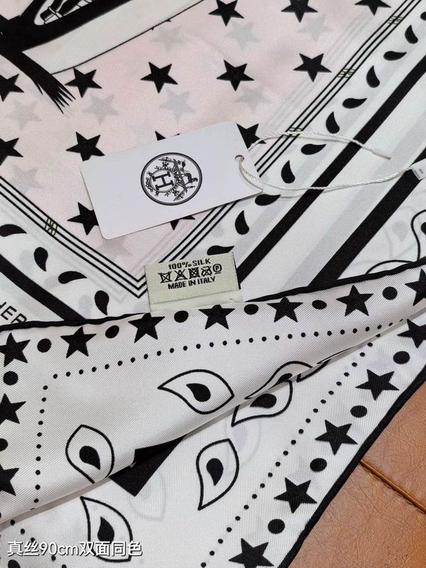 Hermes silk scarf 90X90cm E41 (25)
