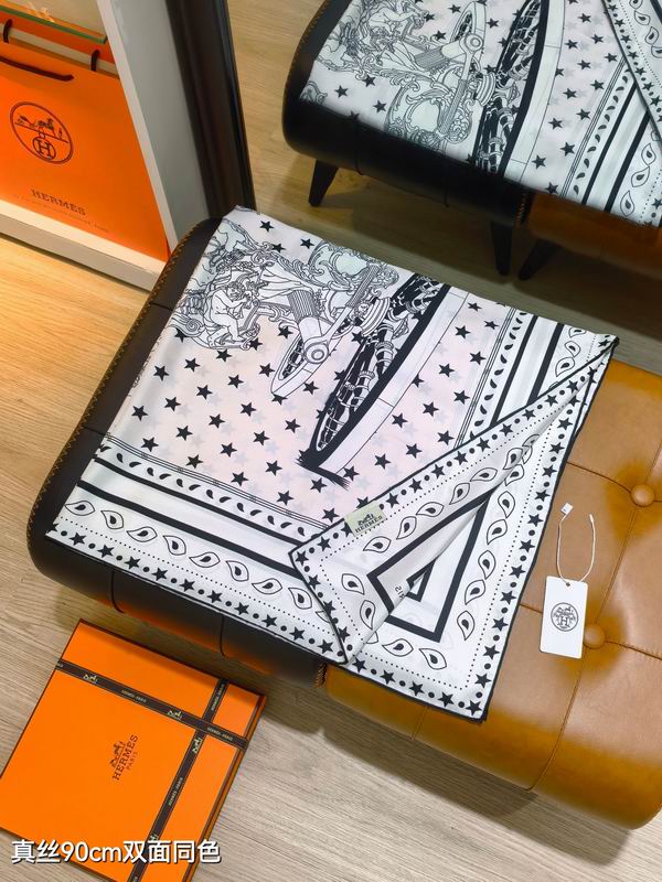 Hermes silk scarf 90X90cm E41 (26)