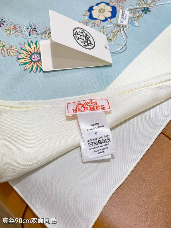 Hermes silk scarf 90X90cm E42 (25)