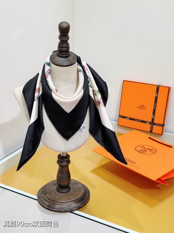 Hermes silk scarf 90X90cm E42 (3)