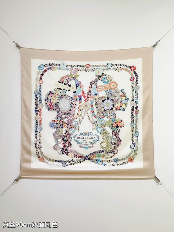 Hermes silk scarf 90X90cm E42 (39)