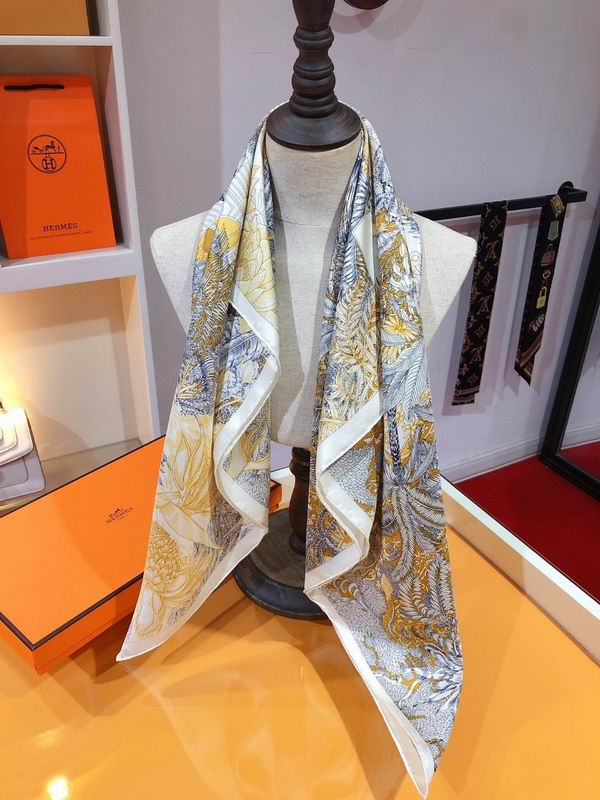 Hermes silk scarf 90X90cm E95 (3)