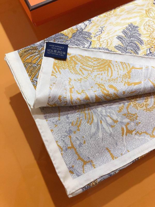 Hermes silk scarf 90X90cm E95 (4)