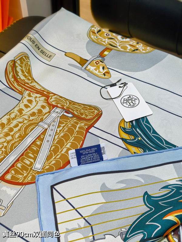 Hermes silk scarf 90X90cm E99 (22)