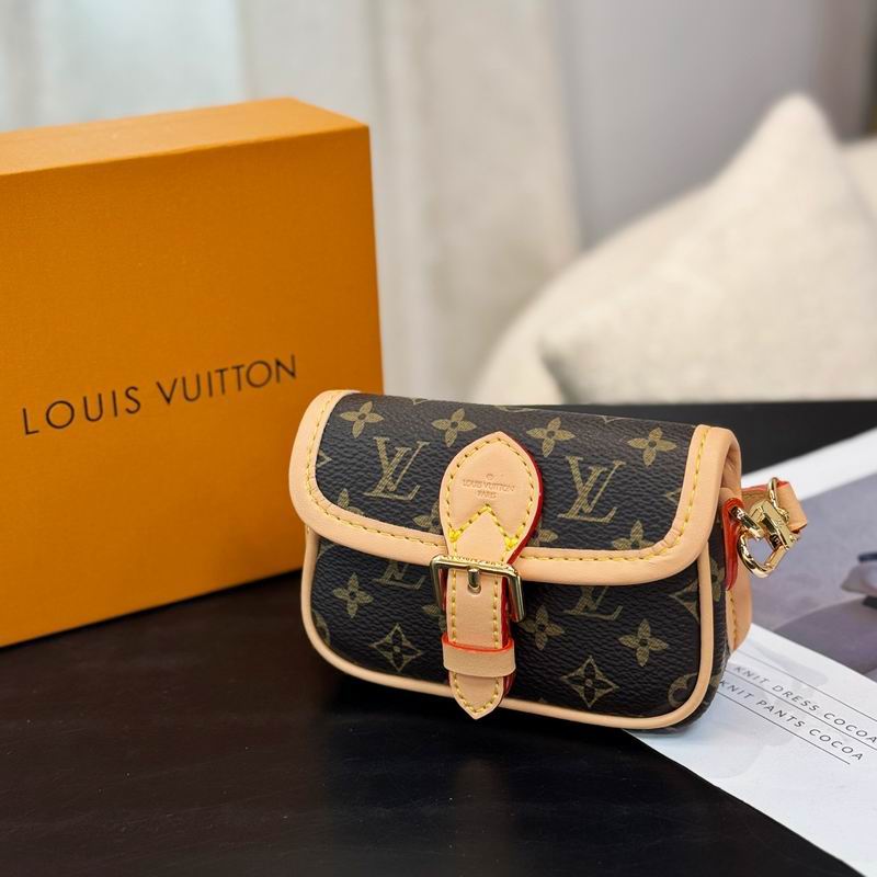 LV AirPods bag (23)