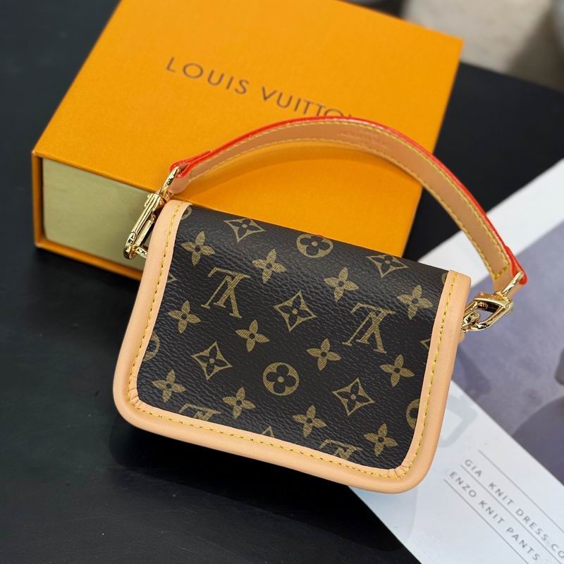 LV AirPods bag (24)