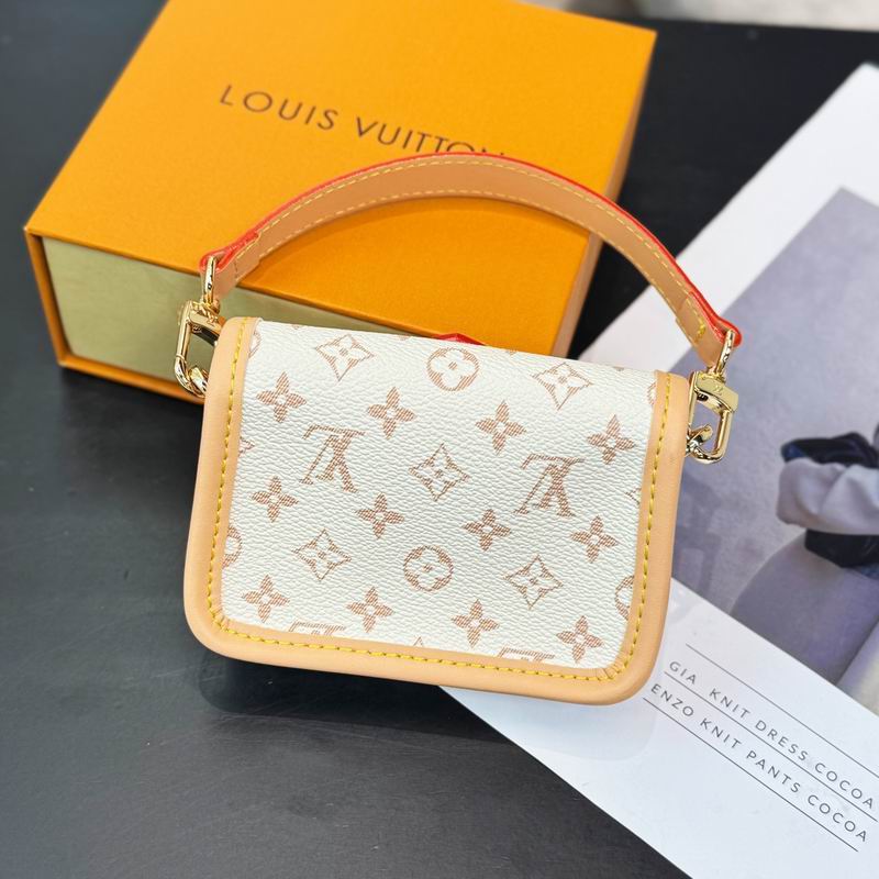 LV AirPods bag (5)