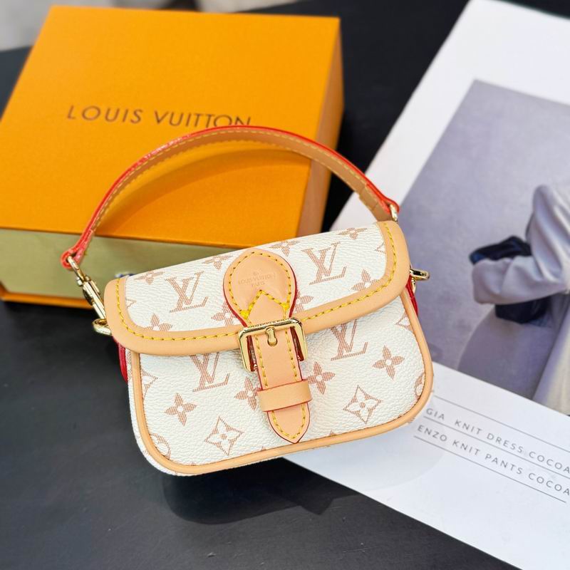 LV AirPods bag (6)