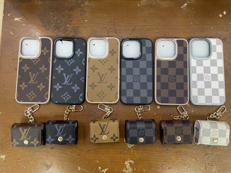 LV Phone Shell AirPods bag 06 (1)