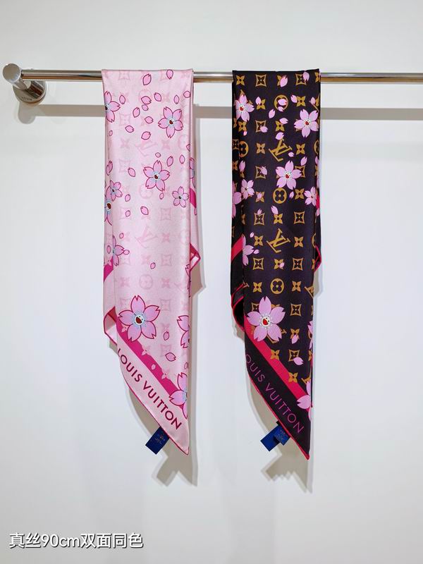 LV Silk scarf 90X90cm E042813 (1)