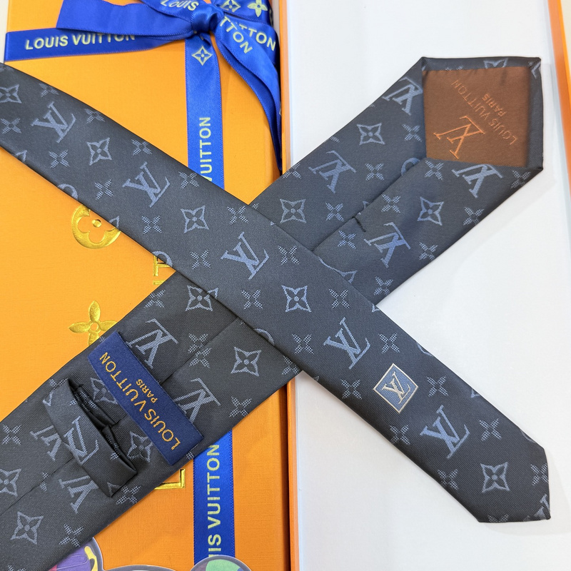 LV Tie hm (15)