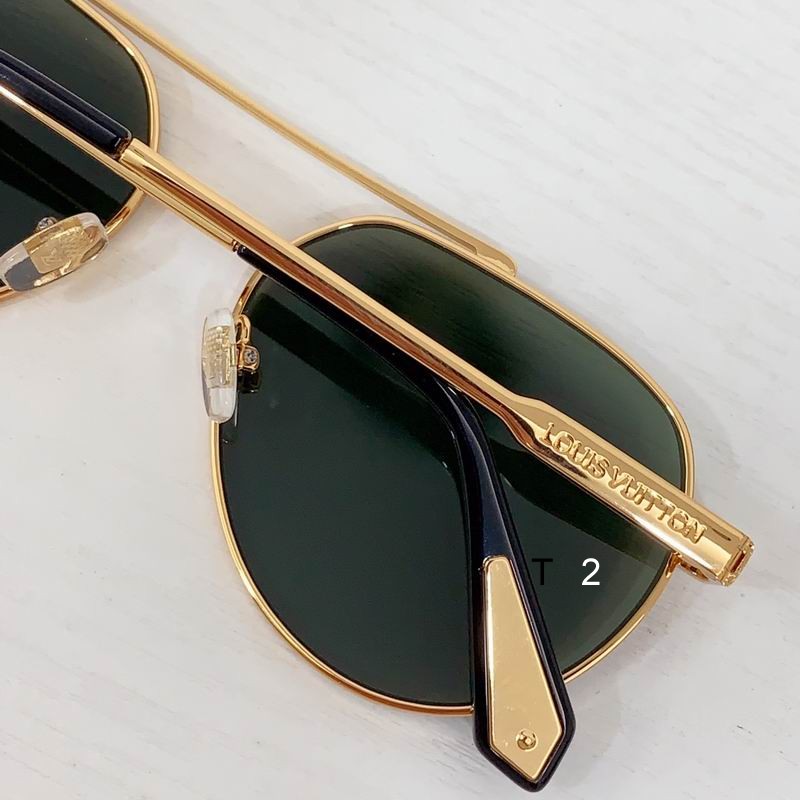 LV Z2048 57 17 145 b08