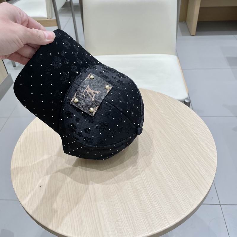 LV cap (305)