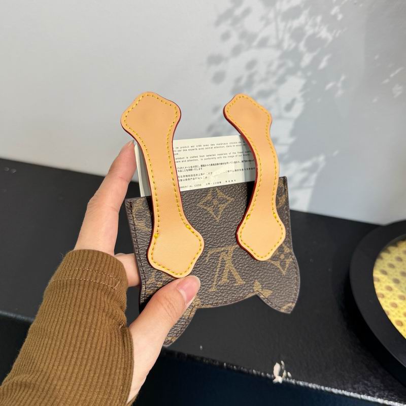 LV card bag (18)