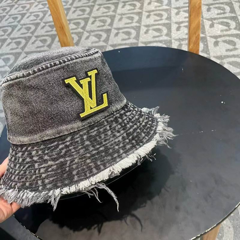 LV hat (110)