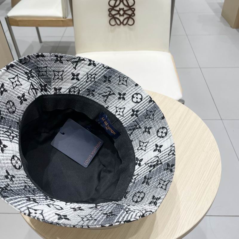 LV hat (165)