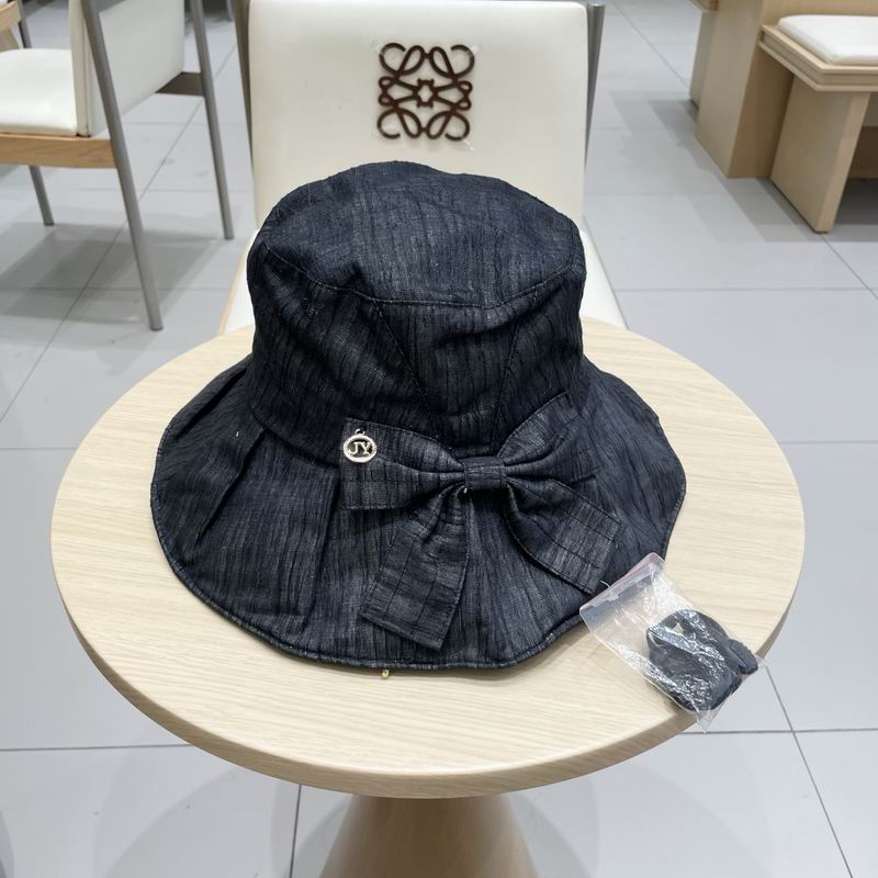 LV hat (179)