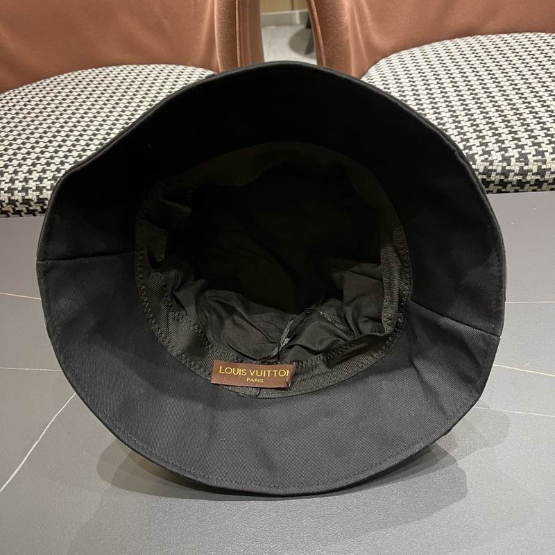 LV hat (202)
