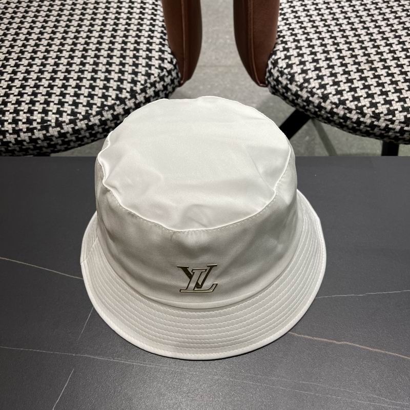 LV hat (208)