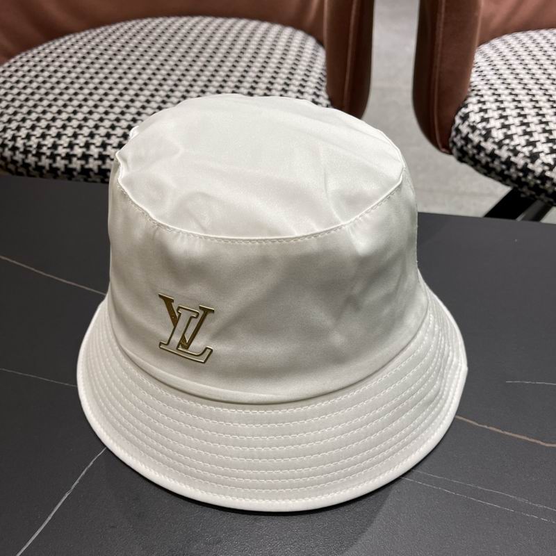 LV hat (210)