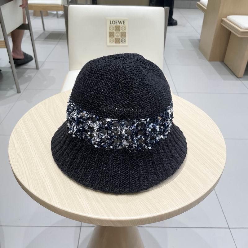LV hat (230)